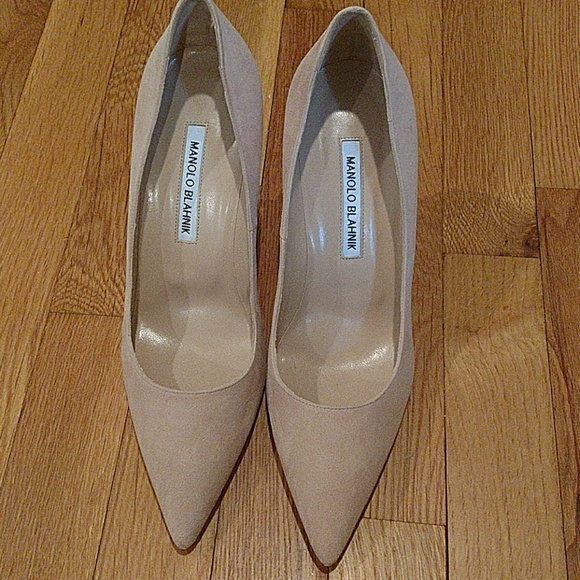 Manolo Blahnik Bb 9 Nude Suede 